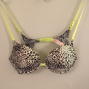 Never Worn Victoria’s Secret Push-Up Bra 36B